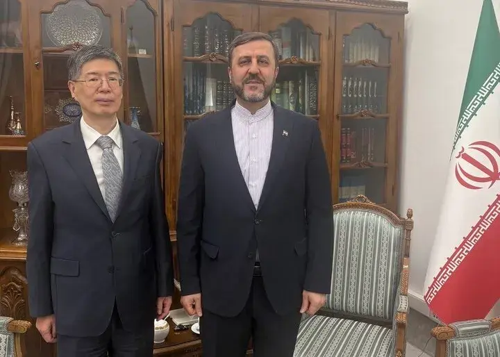 رایزنی سفیر چین در تهران با غریب آبادی رایزنی سفیر چین در تهران با غریب آبادی