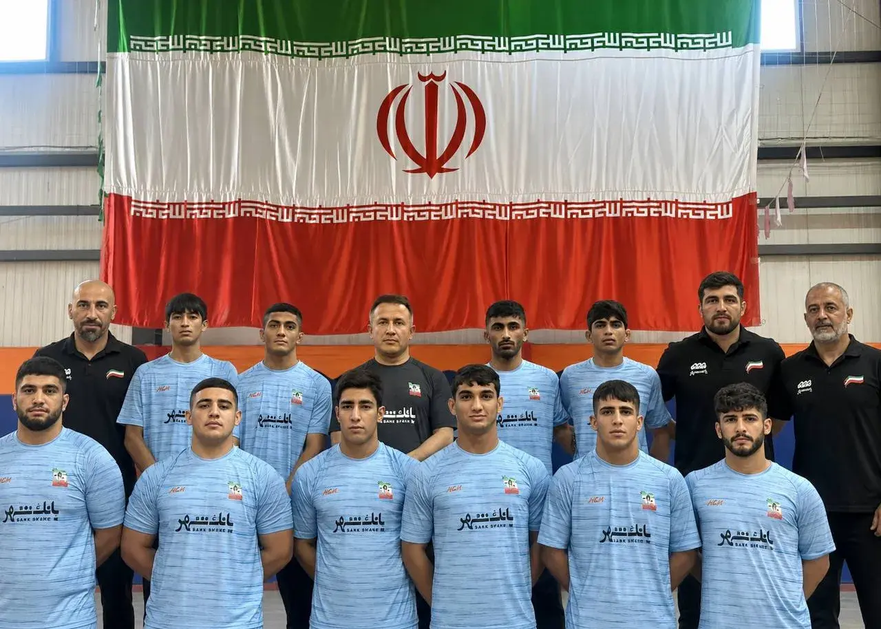 نوجوانان کشتی فرنگی وارد ویتنام شدند نوجوانان کشتی فرنگی وارد ویتنام شدند