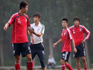 گوانگ جو صدرنشین لیگ برتر فوتبال چین
