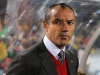 نیمکت 11 نفره هدایت تیم‌ملی عمان