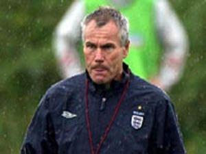 سرمربی بحرین:معادلات را در تهران برهم میزنیم