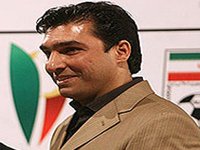 خوراکچی: شمسایی باید عذرخواهی کند