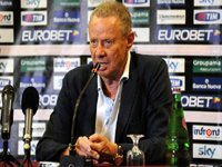 مدیر اجرایی بالتزارتی فقط به پول فکر می کند
