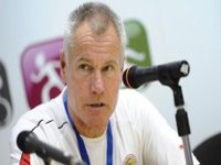 سرمربی بحرین: ثابت میكنیم تیم بهتری هستیم