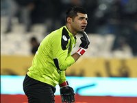 دروازهبان تراکتورسازی به نفت آبادان پیوست