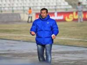 سرمربی تیم فوتبال صنعت ساری برکنار شد 
