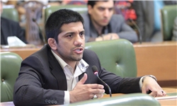 دبیر: هر وزیری آدم خودش را میآورد