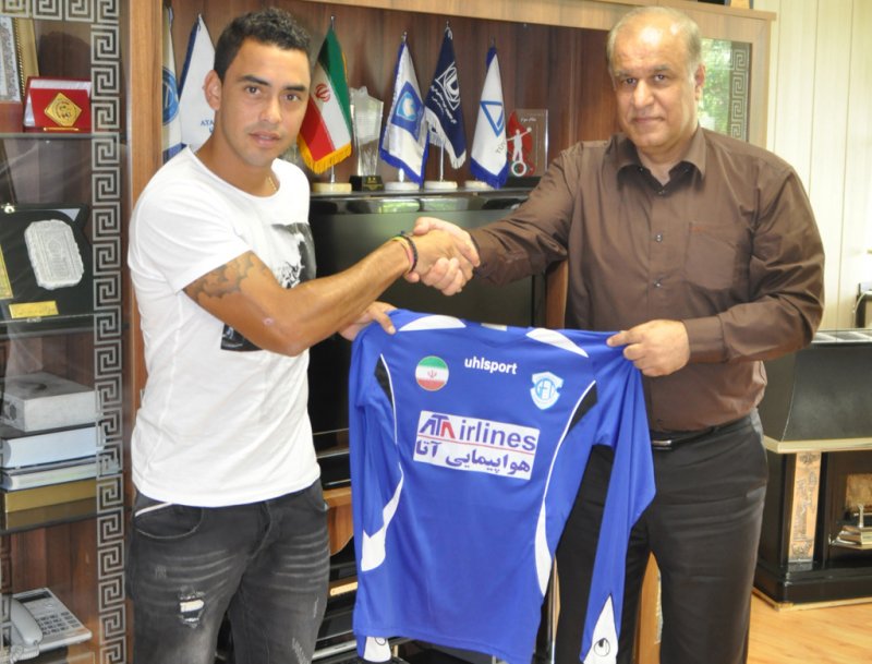 توافق بازیکن پرویی با گسترش فولاد تبریز