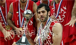 نیکخواه‌بهرامی پرچمدار ایران شد