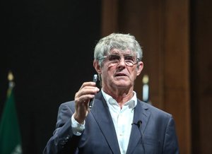 میلیتینوویچ: پرسپولیس قدرتمند و عالی است