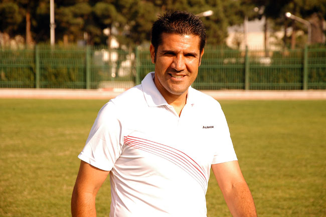 کناره گیری دستیار قلعه نویی از ملوان