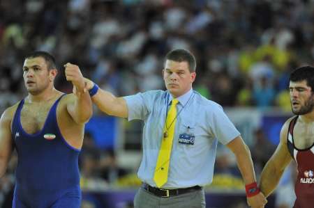 قاسمی نقرهای شد