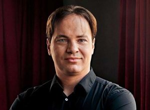 مشکل پوگبا، نداشتن هم تیمی های بزرگ است