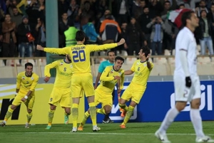 راه آهن 0 نفت 1؛ بالای جدول تکمیل شد