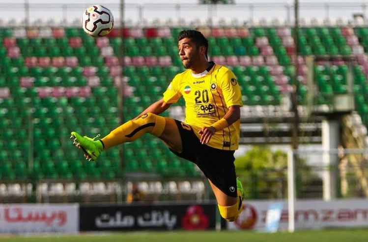 شریفی: به حضور در سپاهان افتخار می کنم