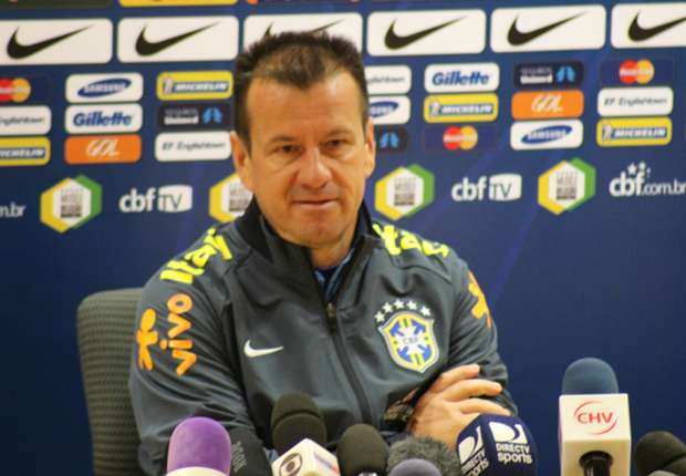 دونگا:دیدار مقابل کلمبیا پیچیده است