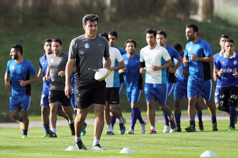 نوازی سرمربی تیم امید استقلال شد