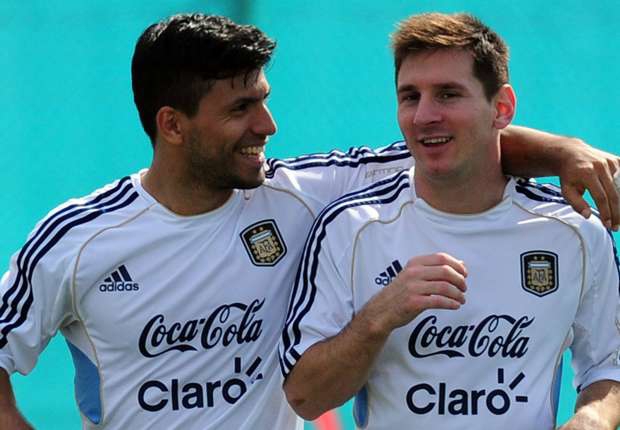 حمایت آگوئرو از مسی در مقابل انتقادها