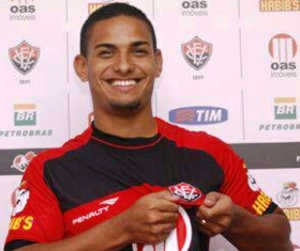 هافبک برزیلی به سیاهجامگان پیوست