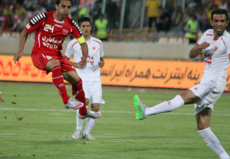 نوروزی: با یکی دو برد روی دور بردن می‌افتیم