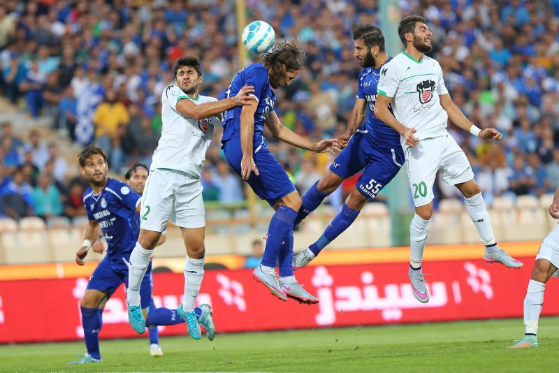 دفاع پر از ایراد استقلال