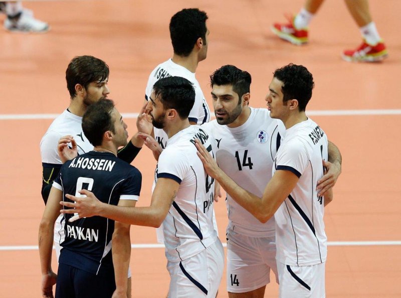 والیبالیست های پیکان با برد آغاز کردند