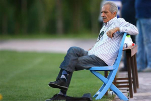 استقلال فردا سرپرست ندارد