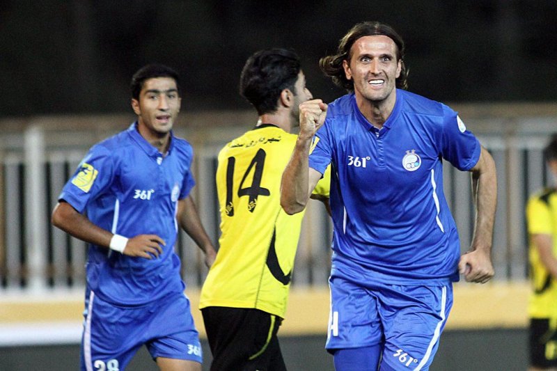 طلب 50 هزار دلاری پروپییچ از استقلال