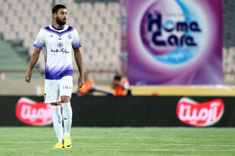 تلاش بی‌نتیجه برای آماده‌سازی آقای گل