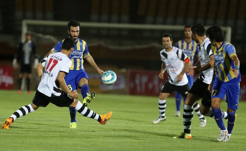 تشویق هادی نوروزی در دقیقه 24