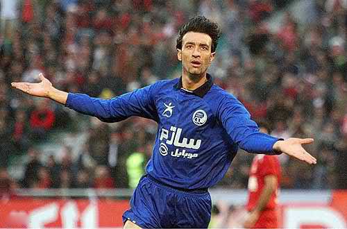 عنایتی: کادرفنی بیشتر از بازیکنان آشفته هستند