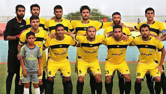 فجر سپاسی بدون بازی صدرنشین ماند