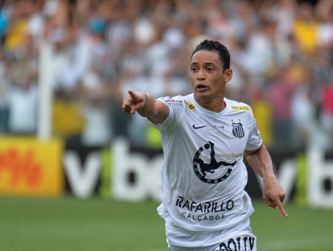 به شایعات پیوستنم به بارسلونا خندیدم