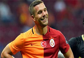 پودولسکی: برنامه ای برای ترک گالاتاسرای ندارم