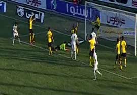 صحنه جنجالی در دربی اصفهان