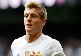 شوستر: بنیتس عمدا به کروس بازی نداد