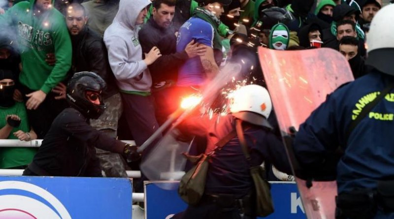 لغو مسابقات فوتبال یونان به علت آتش سوزی