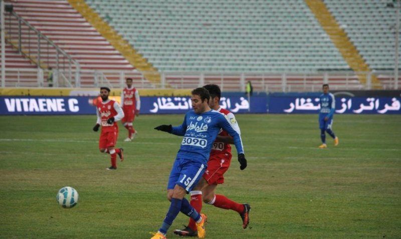 مگویان بازی با تراکتور را از دست داد