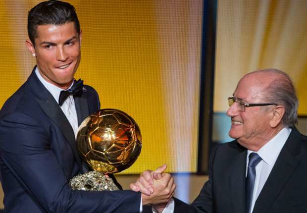 بلاتر: امیدوارم امسال توپ‌طلا را من اهدا کنم