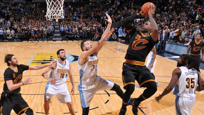 برد کلیولند با درخشش لبرون جیمز در NBA