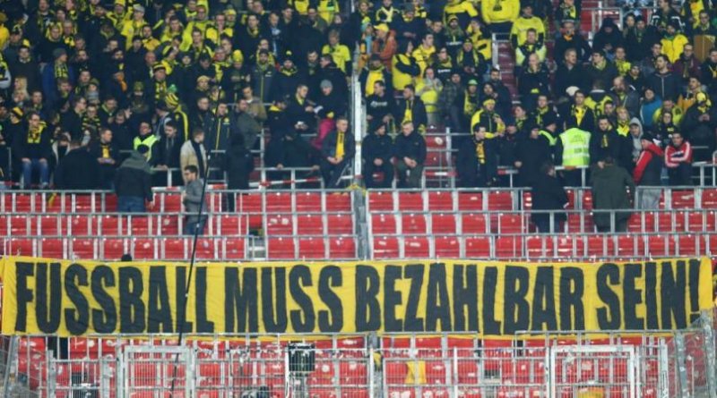 اعتراض هواداران دورتموند به افزایش قیمت بلیط‌ها