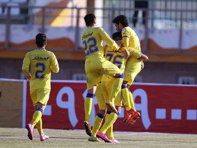 ورود نفتی ها به مربع صدرنشینی