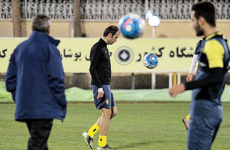 مشکلات فنی مانع حضور نویدکیا در سپاهان !