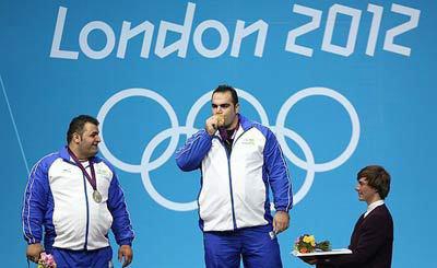 مدال در چنگ بهداد، کیانوش و سهراب