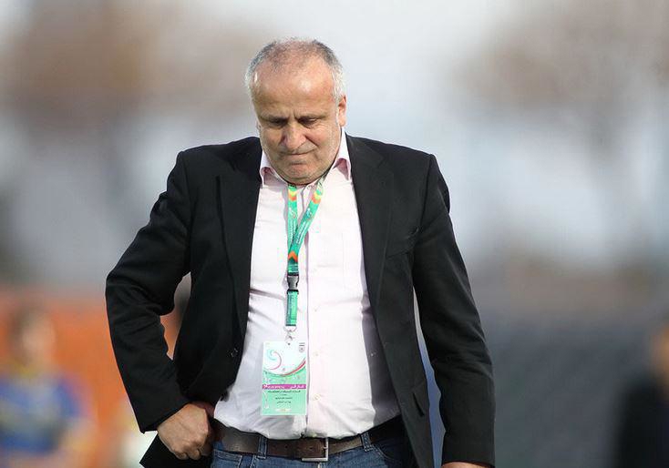 توپالیدیس را از هتل بیرون انداختند!