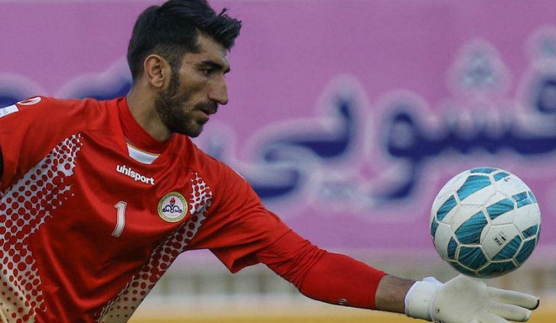 بیرانوند و تغییر پیراهن در برابر پرسپولیس