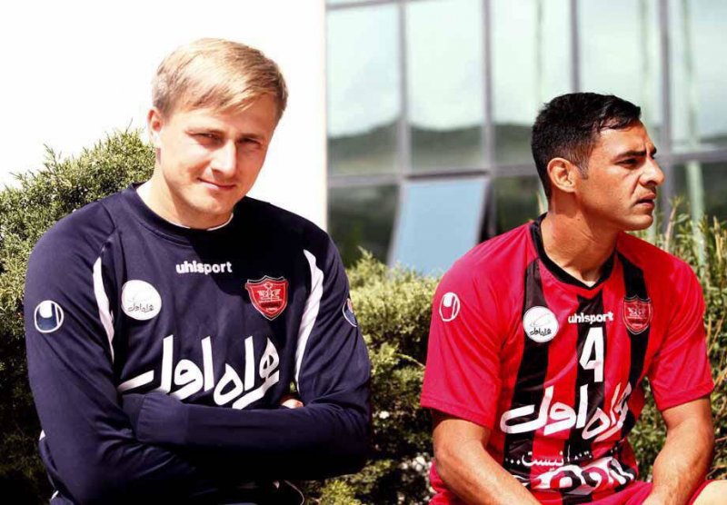 حضور 4خارجیهمزمانتوسط پرسپولیسقانونیبود