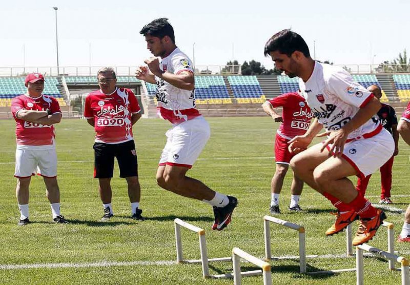 پرسپولیس در اردوی اوکراین