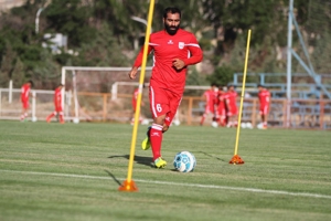 کیانی: درگیری‌ام با رفیعی خنده‌دار است