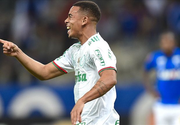 یونایتد به دنبال جذب گزینه مدنظر رئال و بارسا